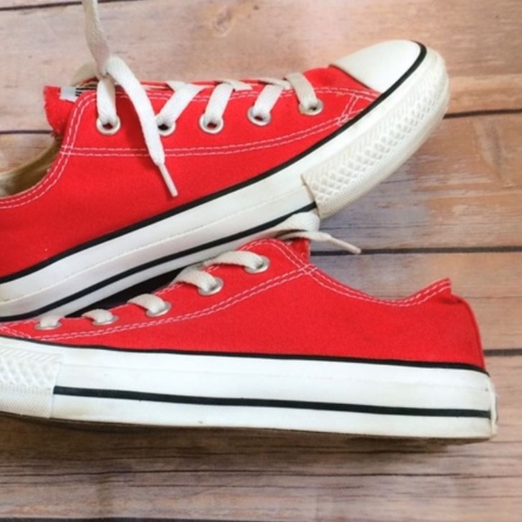 Converse red low - limited sizes - new in box - Picture 3 of 6